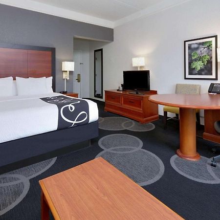 La Quinta By Wyndham Dallas North Central Zewnętrze zdjęcie
